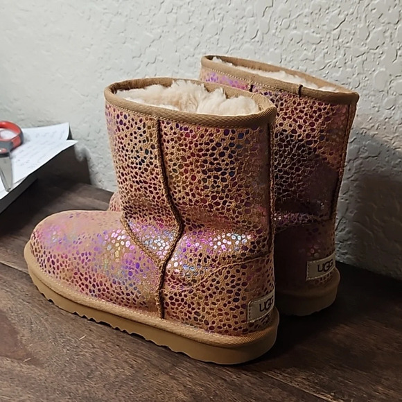 UGG Classic II‎ Spots - Picture 2 of 6